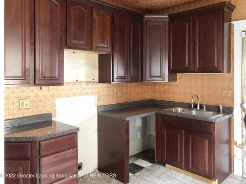117 E Barnes Ave, Lansing, MI 48910 photo 9