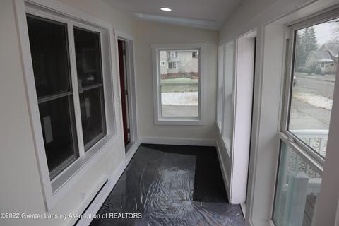 314 Hill St, Jackson, MI 49202 photo 5