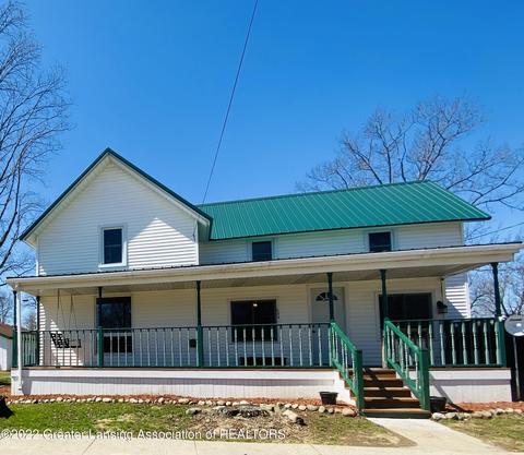 524 S Oak St, Maple Rapids, MI 48853 photo 1