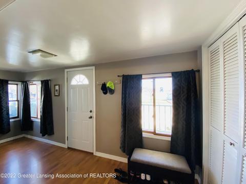 524 S Oak St, Maple Rapids, MI 48853 photo 5