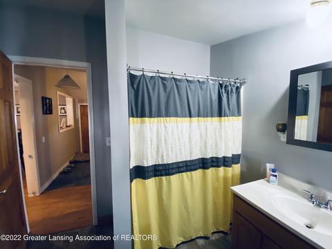 524 S Oak St, Maple Rapids, MI 48853 photo 22