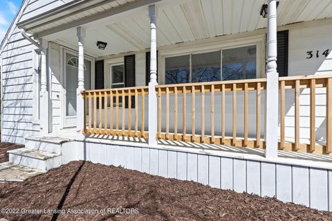314 N Logan St, Dewitt, MI 48820 photo 2
