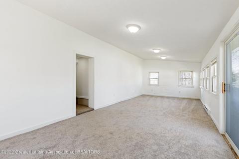 314 N Logan St, Dewitt, MI 48820 photo 17