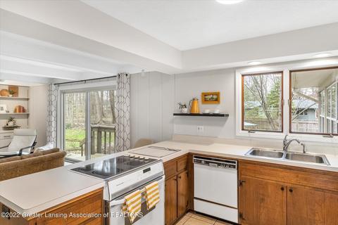 3901 Sheldrake Ave, Okemos, MI 48864 photo 14