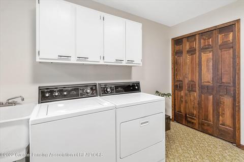 3901 Sheldrake Ave, Okemos, MI 48864 photo 28