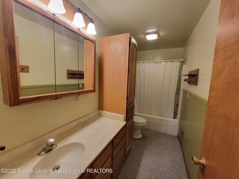 420 Iris Ave, Lansing, MI 48917 photo 14