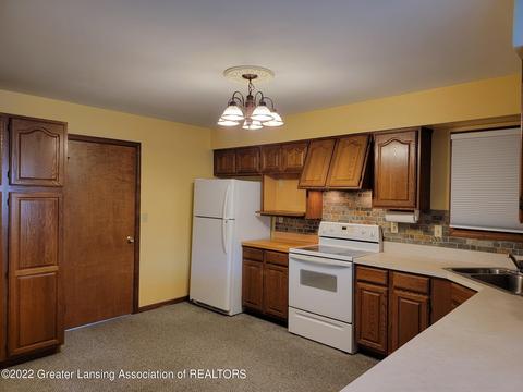 420 Iris Ave, Lansing, MI 48917 photo 20