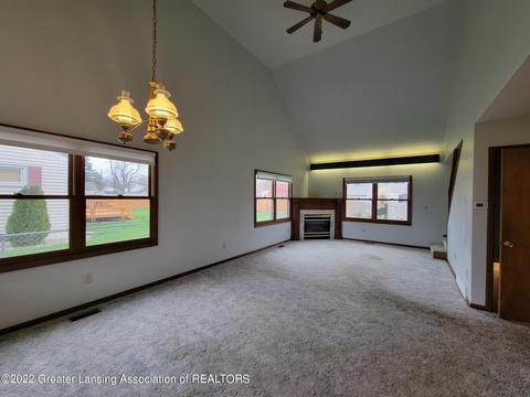 420 Iris Ave, Lansing, MI 48917 photo 8
