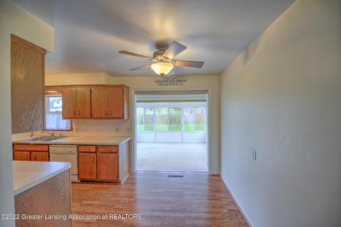 3407 Pickwick Pl, Lansing, MI 48917 photo 6