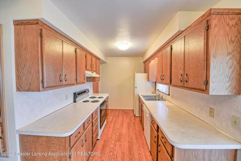 3407 Pickwick Pl, Lansing, MI 48917 photo 7