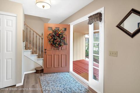 3885 Binghampton Dr, Okemos, MI 48864 photo 3