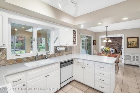3885 Binghampton Dr, Okemos, MI 48864 photo 9