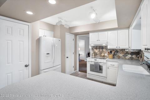3885 Binghampton Dr, Okemos, MI 48864 photo 8
