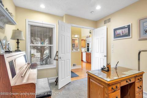 15083 Classic Dr, Bath, MI 48808 photo 5