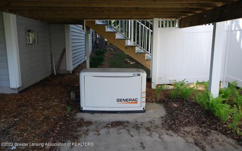 15083 Classic Dr, Bath, MI 48808 photo 32