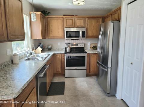 8796 Jacaranda Dr, Dimondale, MI 48821 photo 30