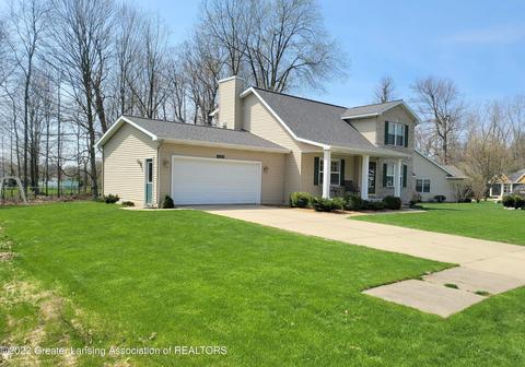 8796 Jacaranda Dr, Dimondale, MI 48821 photo 4