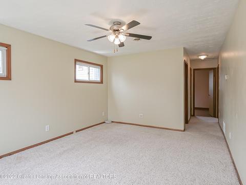323 E Potter Ave, Lansing, MI 48910 photo 4