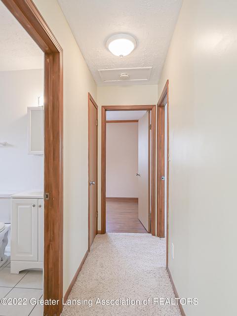 323 E Potter Ave, Lansing, MI 48910 photo 5