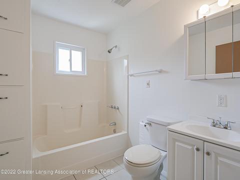 323 E Potter Ave, Lansing, MI 48910 photo 10