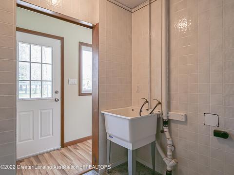 323 E Potter Ave, Lansing, MI 48910 photo 18