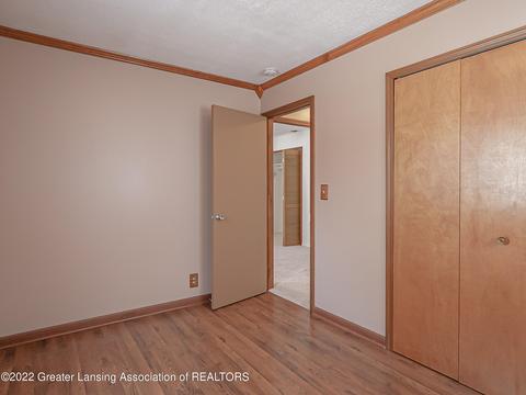 323 E Potter Ave, Lansing, MI 48910 photo 13