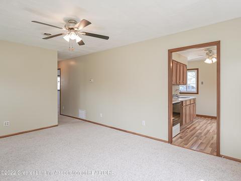 323 E Potter Ave, Lansing, MI 48910 photo 3