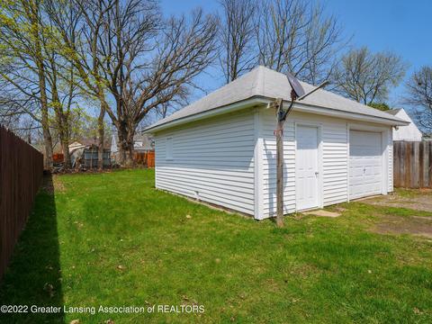 323 E Potter Ave, Lansing, MI 48910 photo 23
