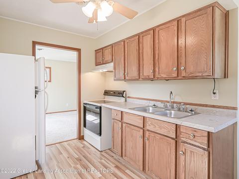 323 E Potter Ave, Lansing, MI 48910 photo 15