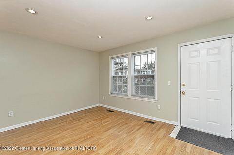 6331 Beechfield Dr # 42, Lansing, MI 48911 photo 3