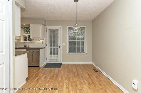 6331 Beechfield Dr # 42, Lansing, MI 48911 photo 7