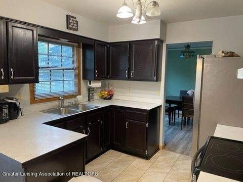 2350 Pine Tree Rd, Holt, MI 48842 photo 25