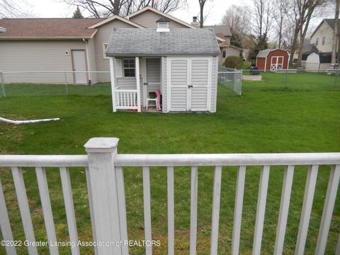 2350 Pine Tree Rd, Holt, MI 48842 photo 2