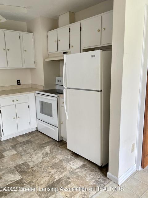 522 Maplehill Ave, Lansing, MI 48910 photo 8