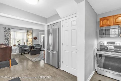 1920 S Devonshire Ave, Lansing, MI 48910 photo 8