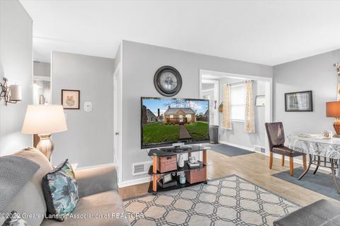 1920 S Devonshire Ave, Lansing, MI 48910 photo 4
