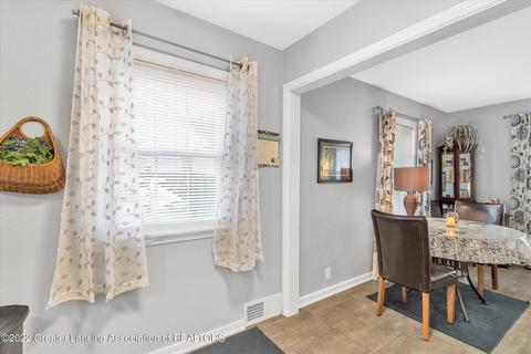 1920 S Devonshire Ave, Lansing, MI 48910 photo 7