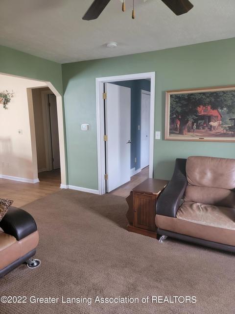 545 Hunter Blvd, Lansing, MI 48910 photo 5