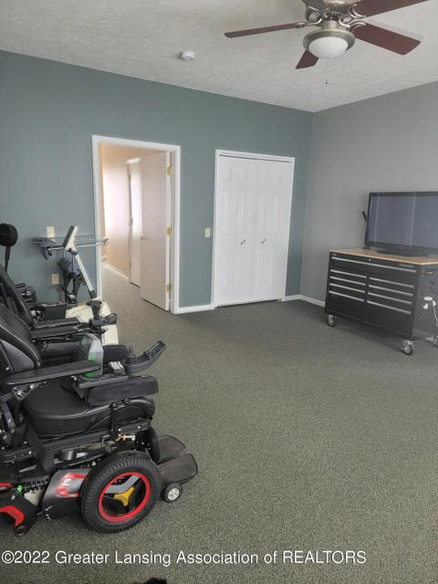 545 Hunter Blvd, Lansing, MI 48910 photo 18