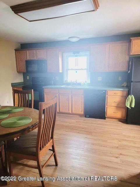 545 Hunter Blvd, Lansing, MI 48910 photo 10