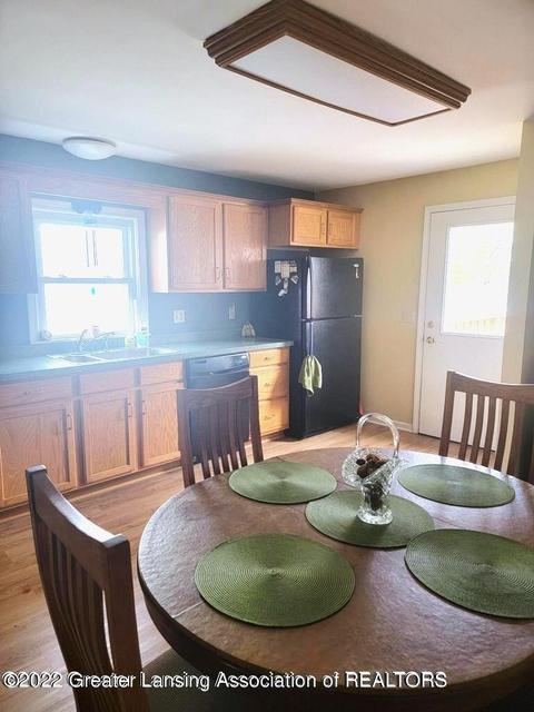 545 Hunter Blvd, Lansing, MI 48910 photo 11
