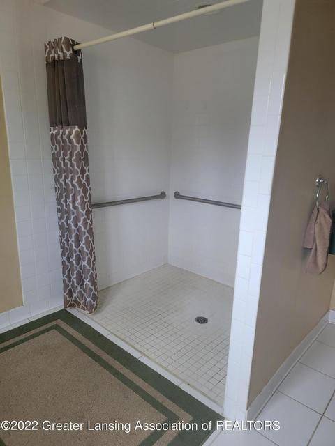 545 Hunter Blvd, Lansing, MI 48910 photo 23