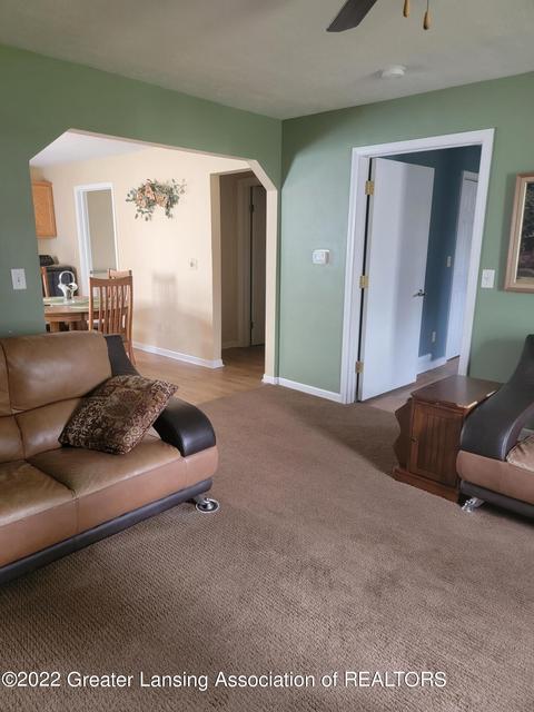545 Hunter Blvd, Lansing, MI 48910 photo 6