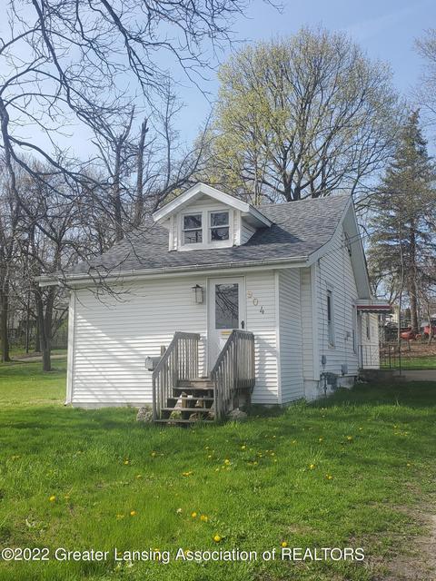 904 Page Ave, Jackson, MI 49203 photo 1