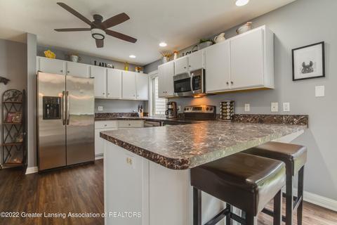 16900 Cedarbrook Dr, Haslett, MI 48840 photo 18