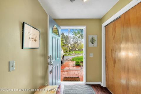 2076 Tomahawk Cir, Okemos, MI 48864 photo 6