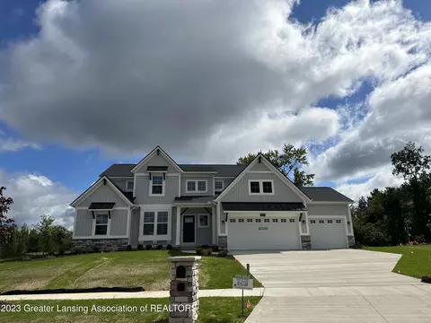 6056 Southridge Rd, East Lansing, MI 48823