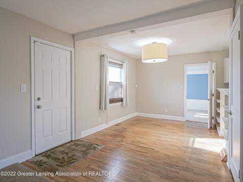6285 Marsh Rd, Haslett, MI 48840 photo 2