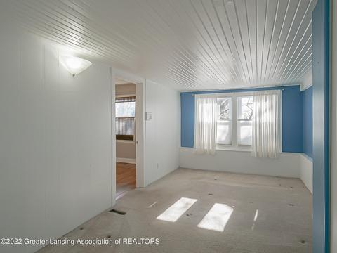 6285 Marsh Rd, Haslett, MI 48840 photo 9
