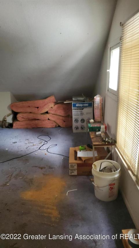207 E Mount Hope Ave, Lansing, MI 48910 photo 7